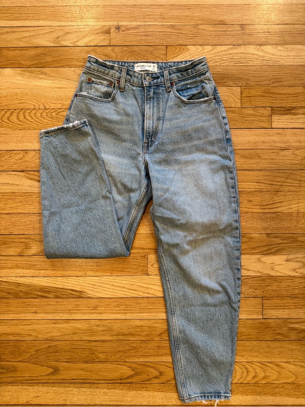 Abercrombie & Fitch The 80s Mom High Rise Denim Size 25/0S